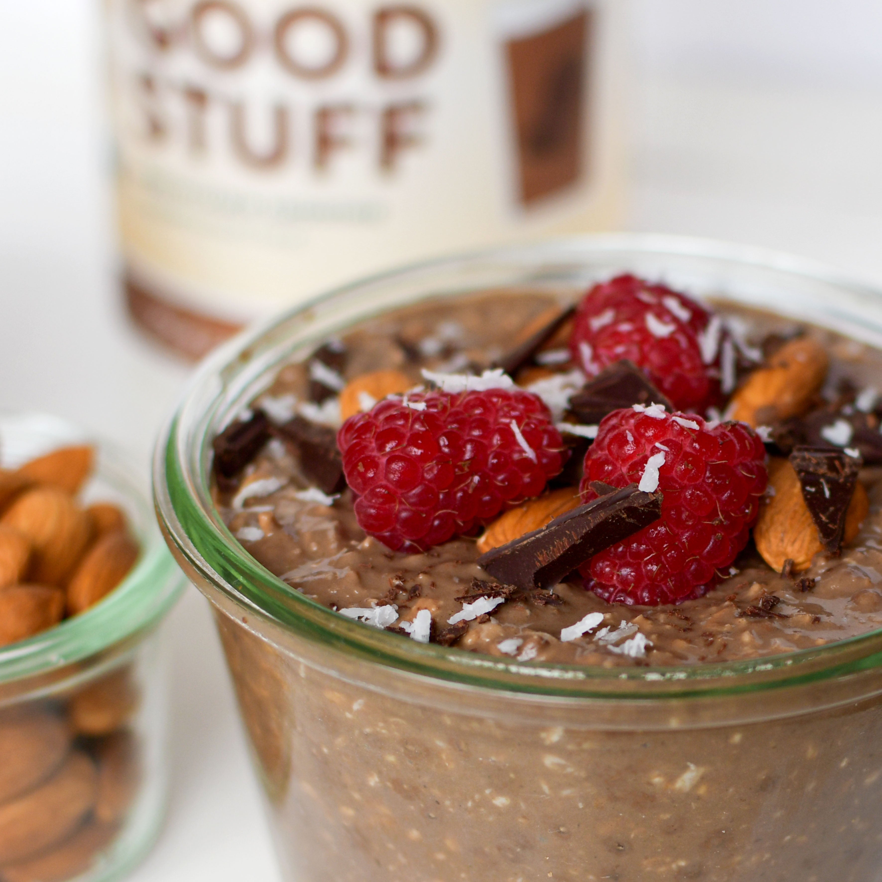 CHOCOLATE OVERNIGHT OATS