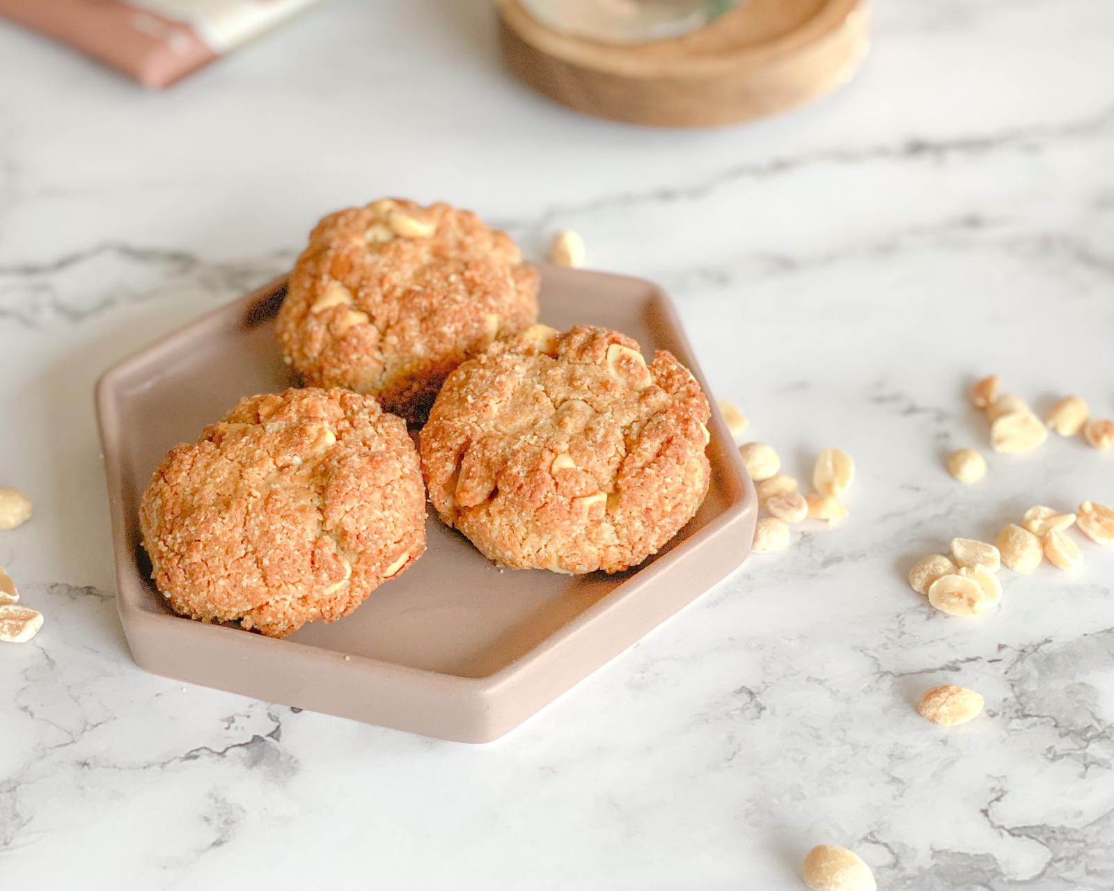 VANILLA CARAMEL CASHEW COOKIES