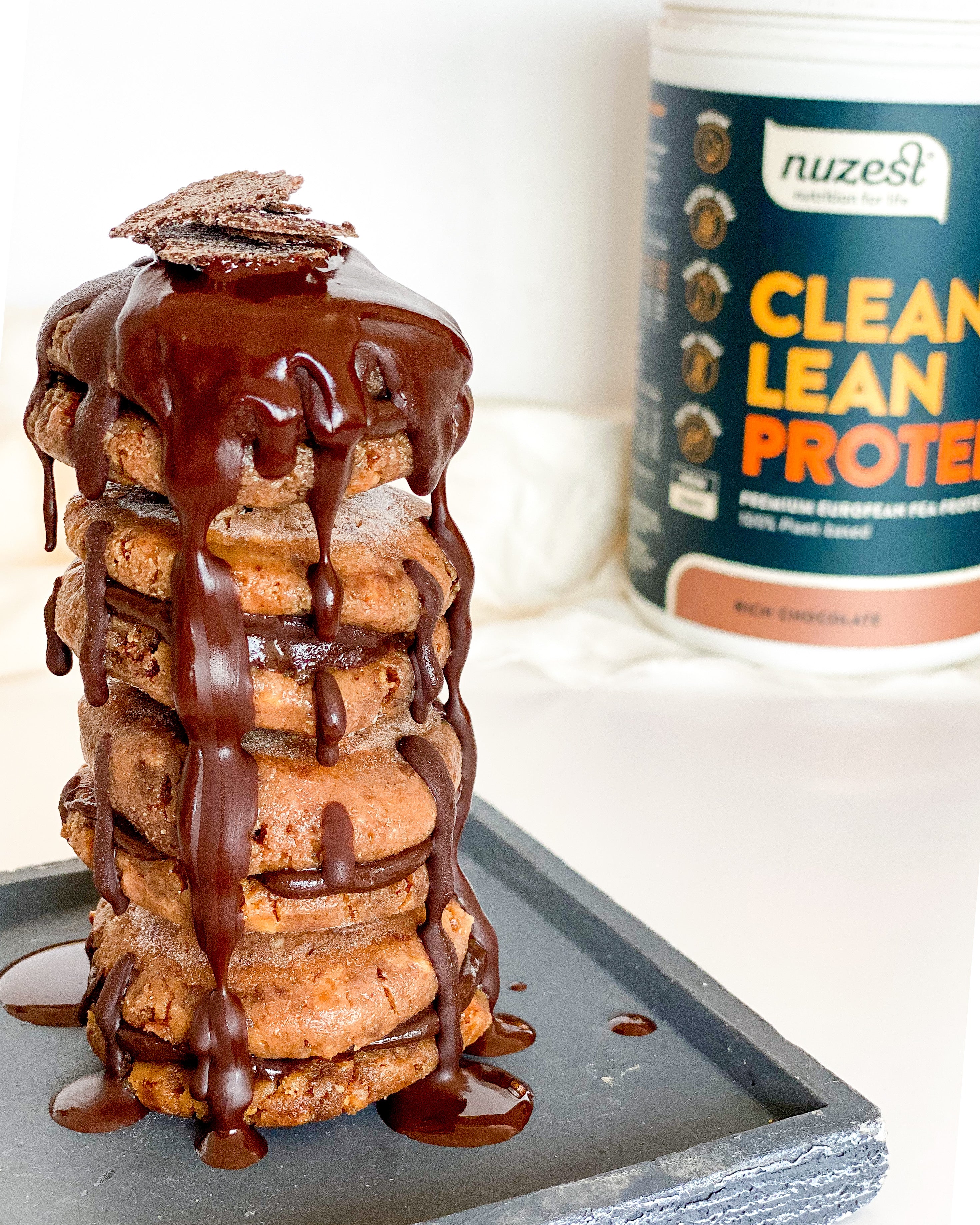 NO BAKE CHOCOLATE PROTEIN COOKIES