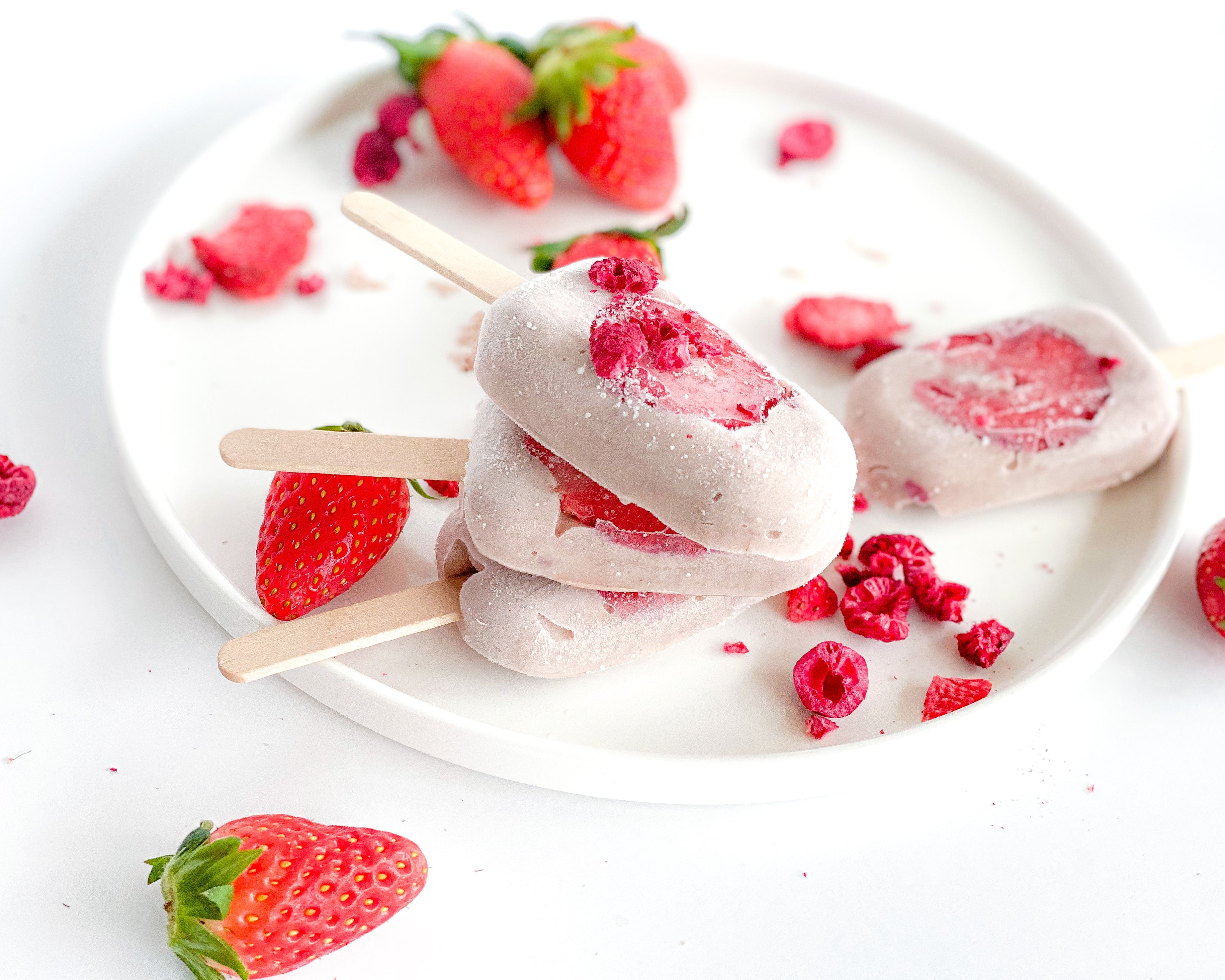 STRAWBERRY RASPBERRY MACADAMIA ICE-CREAMS