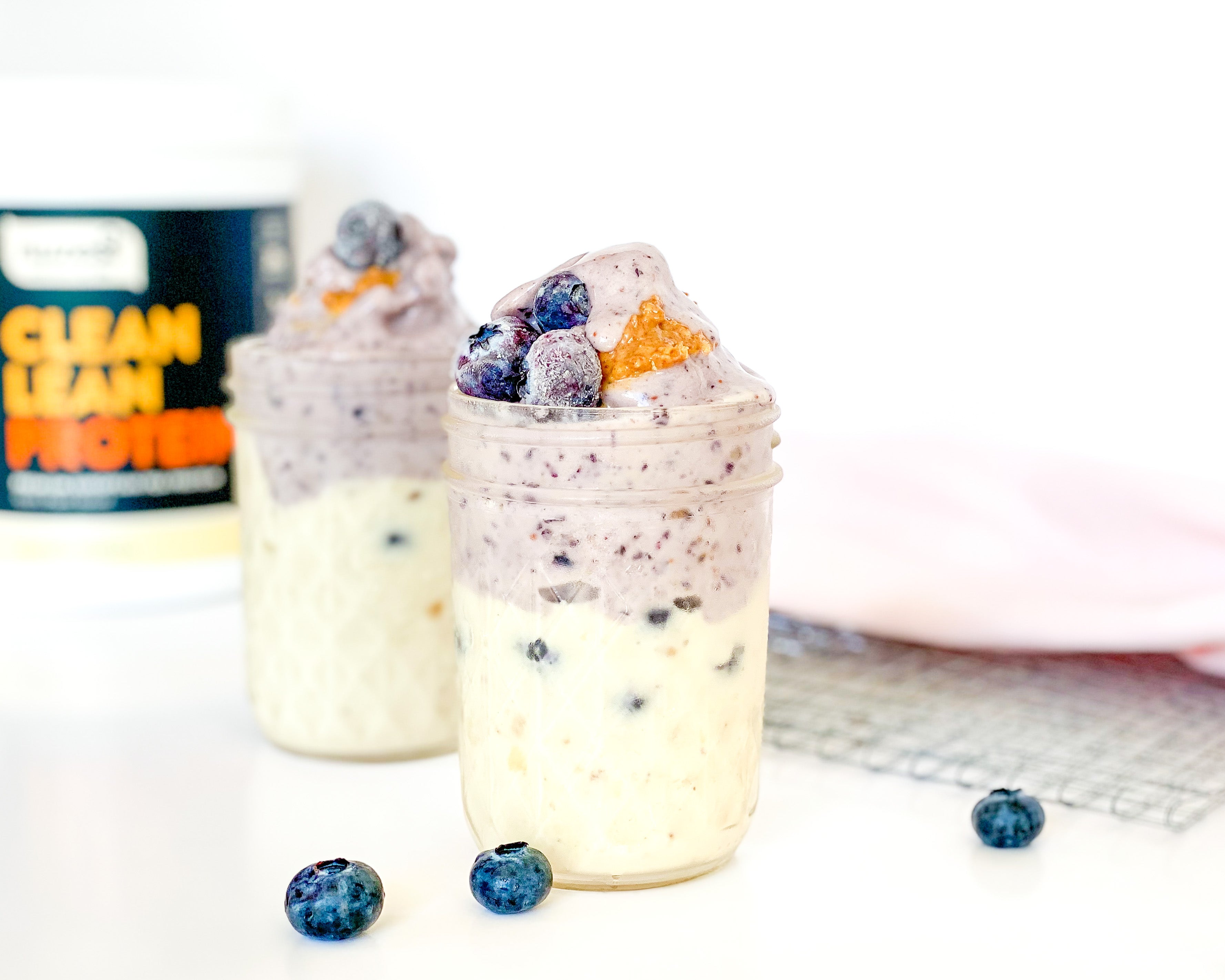 VANILLA FROSTED BLUEBERRY SMOOTHIE