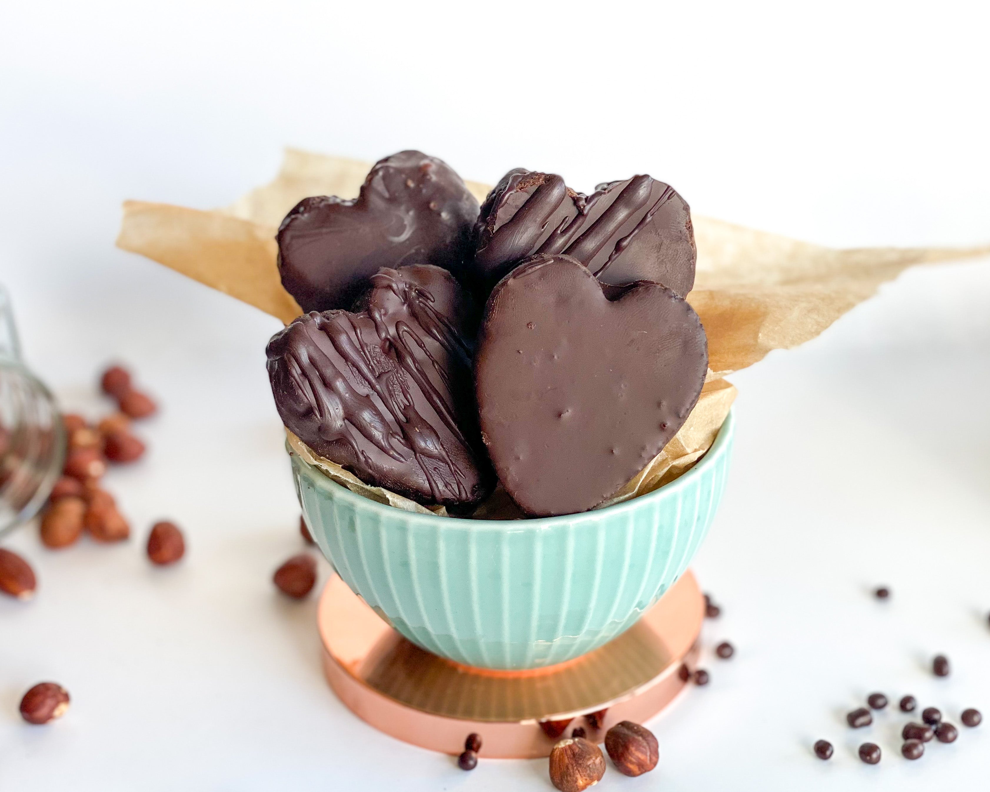 CHEWY FLOURLESS CHOCOLATE FUDGE BROWNIES