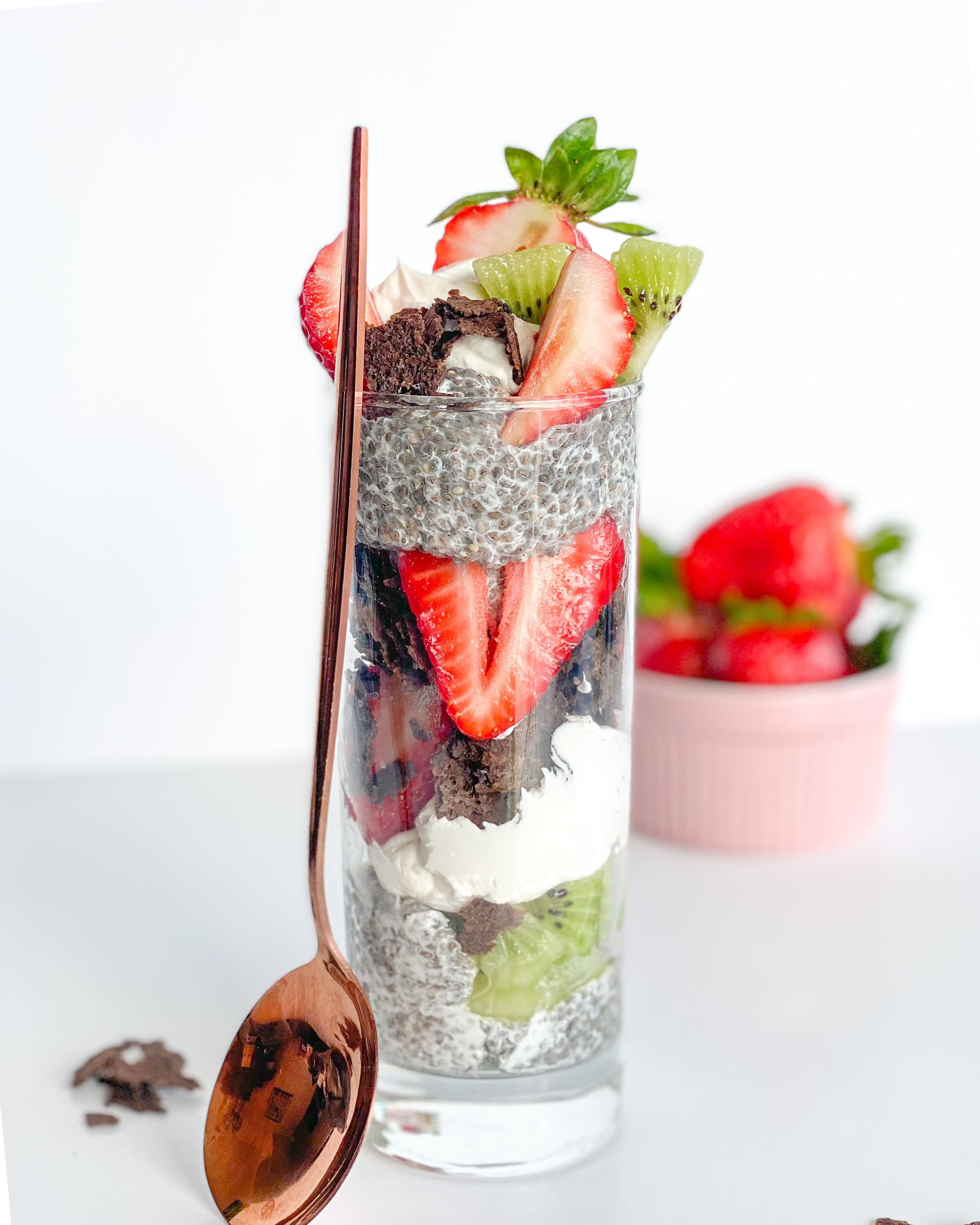CREAMY CHIA SUMMER CRUNCH