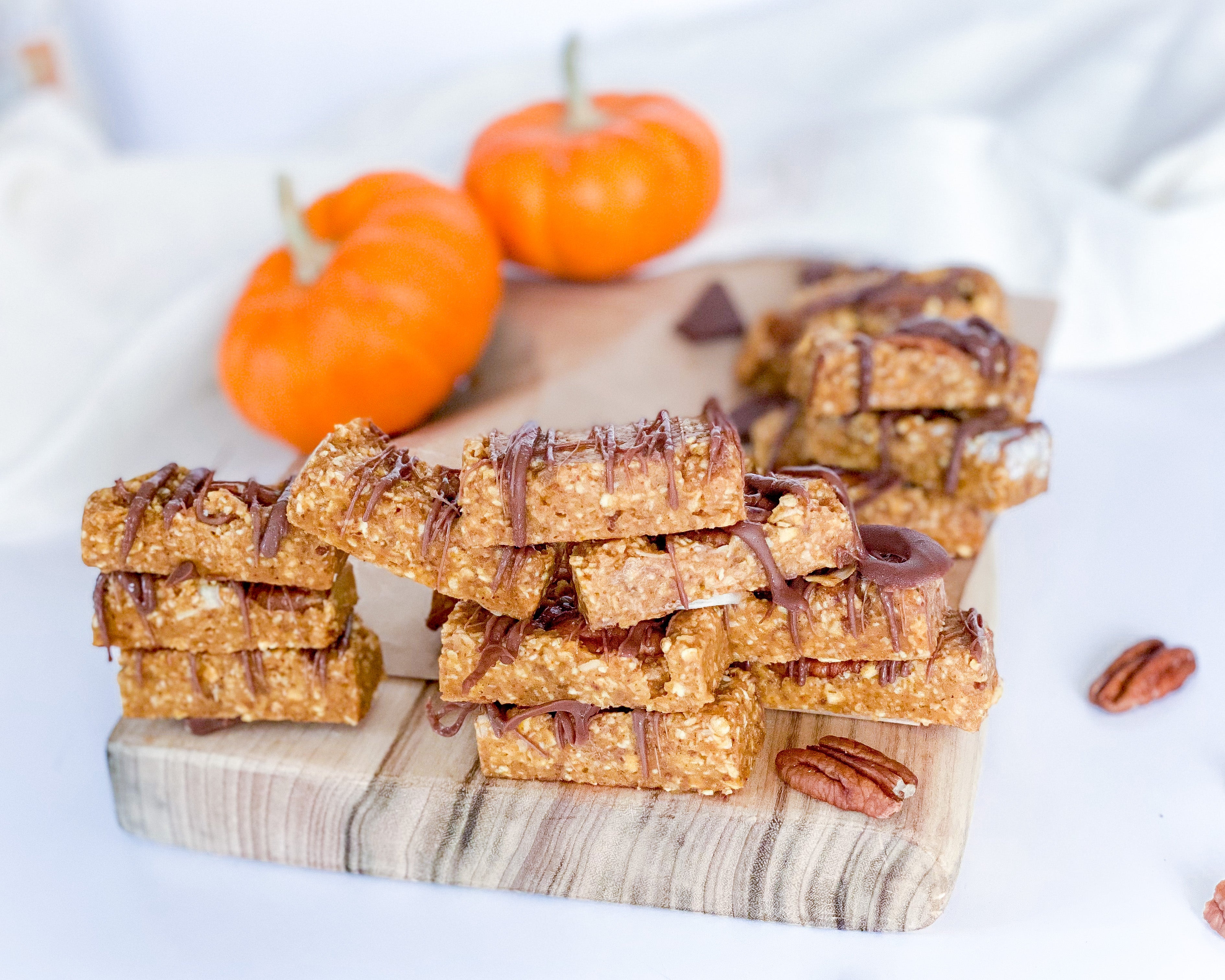 NO BAKE PUMPKIN CARAMEL SLICES
