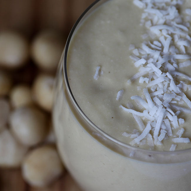 Creamy Mango Macadamia Smoothie