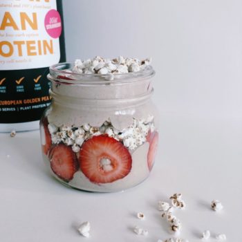 STRAWBERRY POPCORN SMOOTHIE