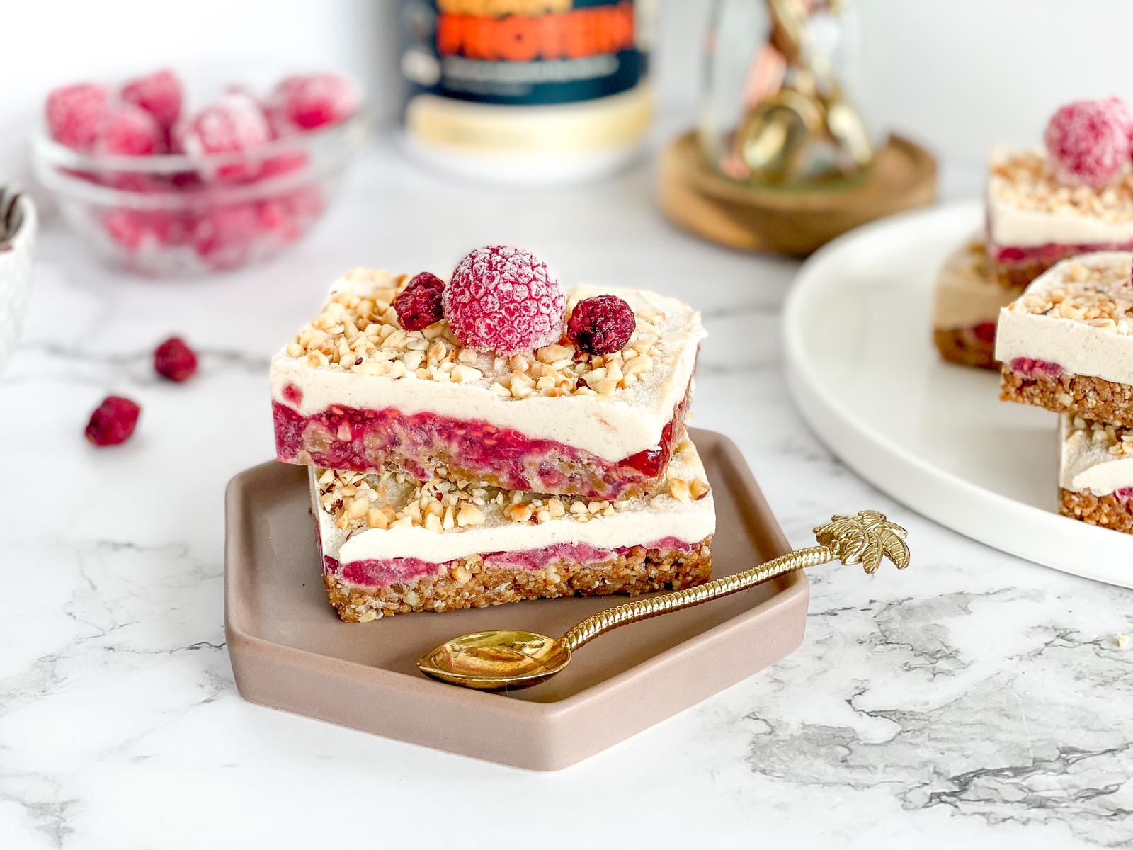 LEMON VANILLA RASPBERRY CHEESECAKE