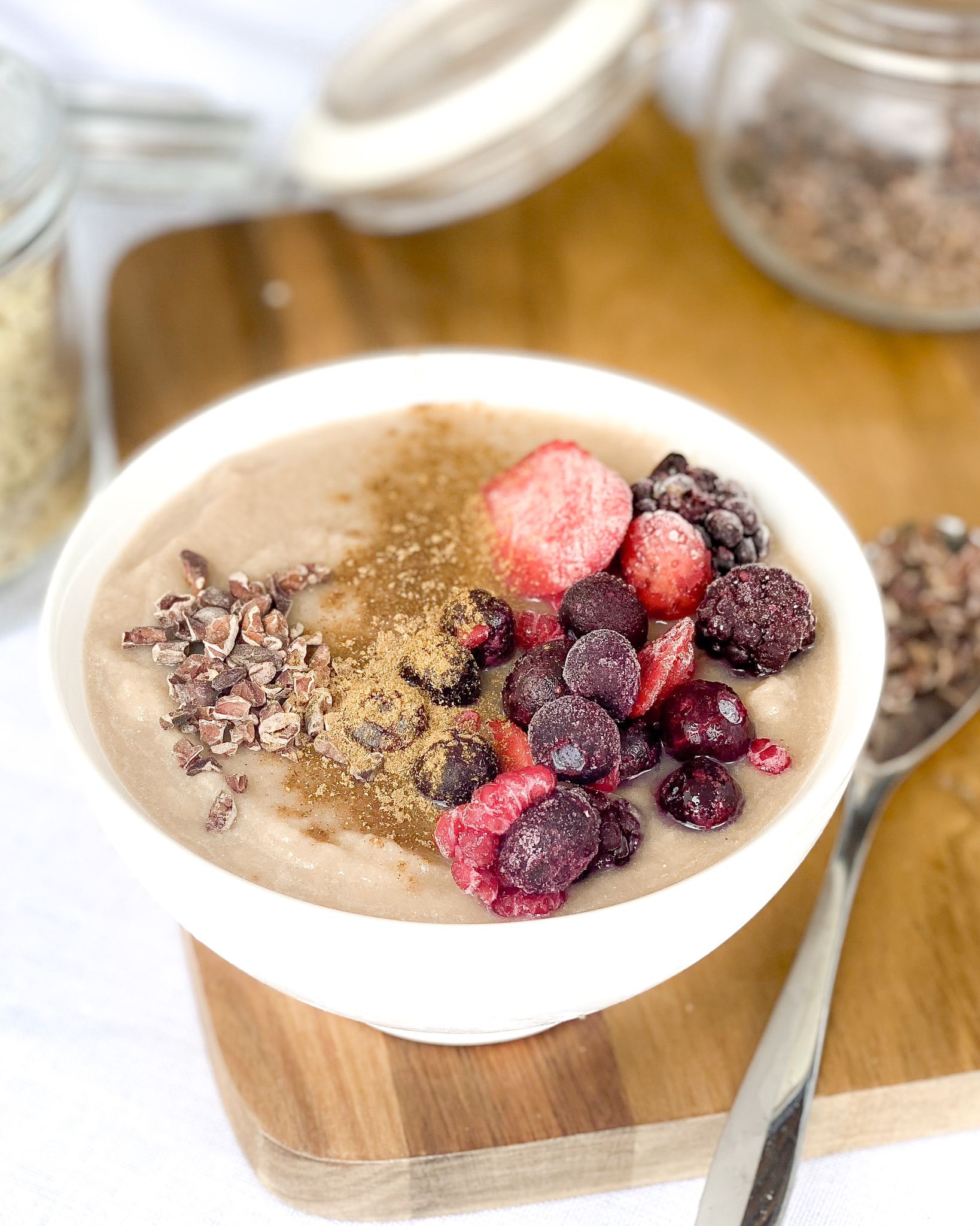 VANILLA PANCAKE SMOOTHIE BOWL