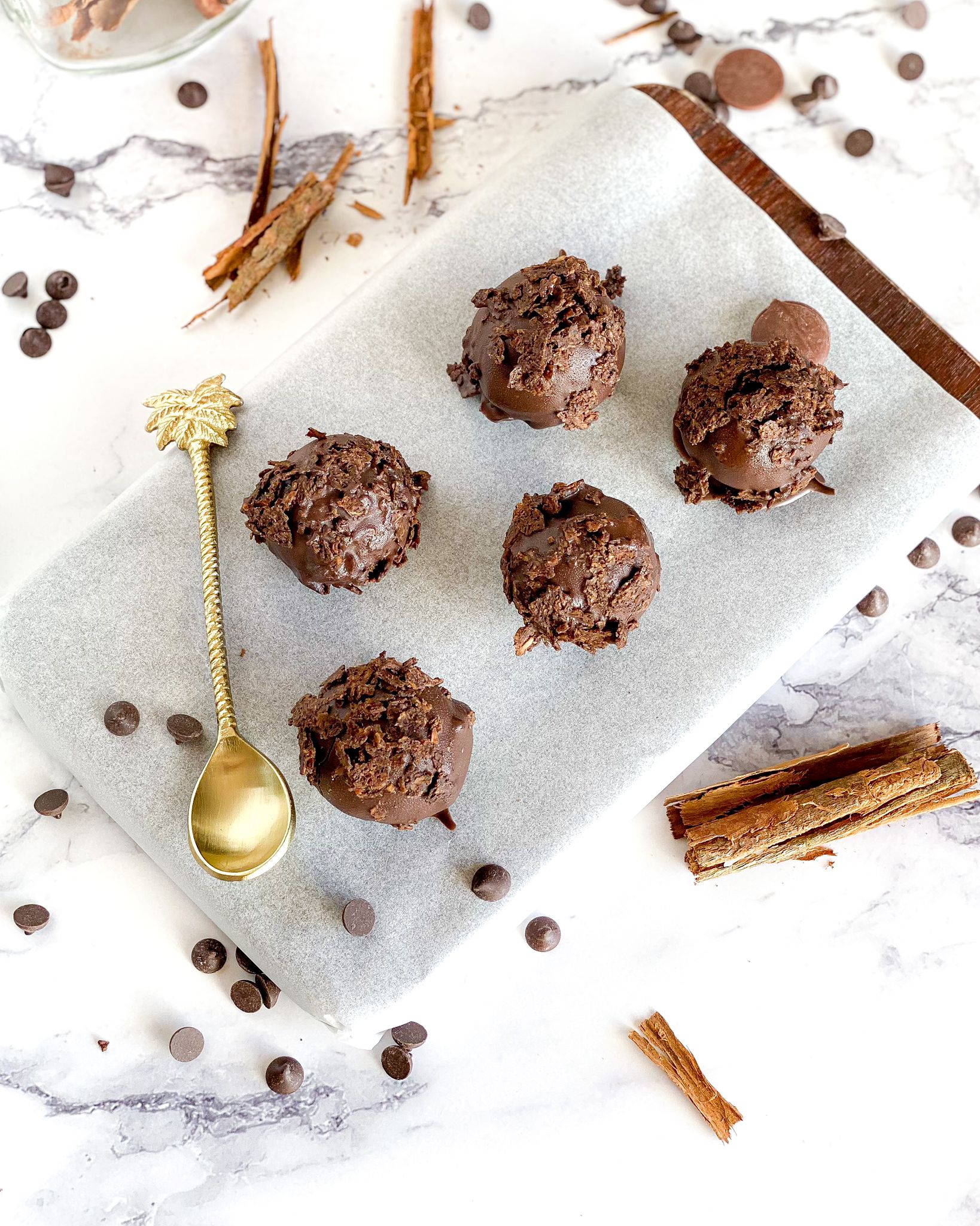 COOKIE DOUGH BROWNIE BITES