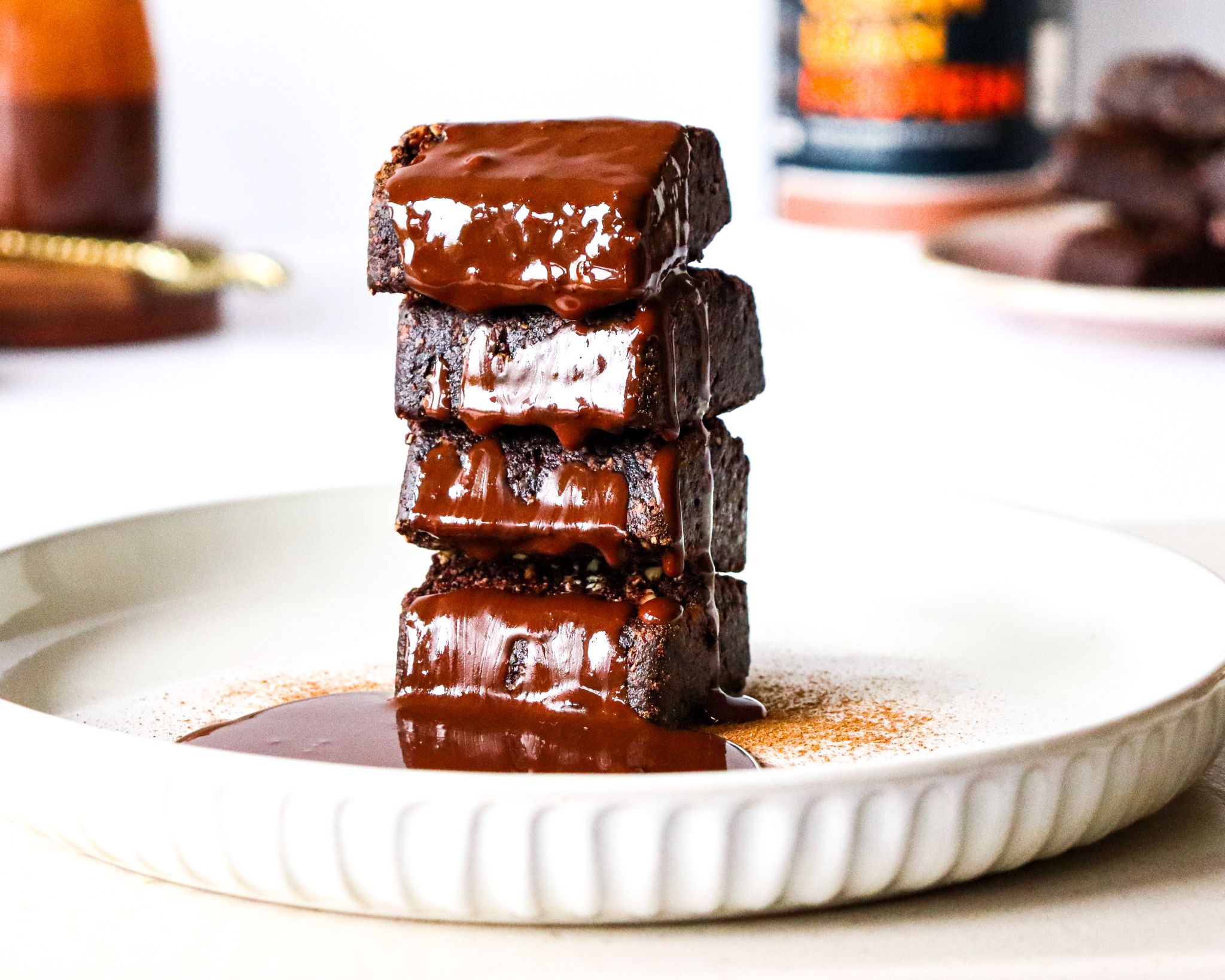 NO BAKE CHOCOLATE BROWNIES