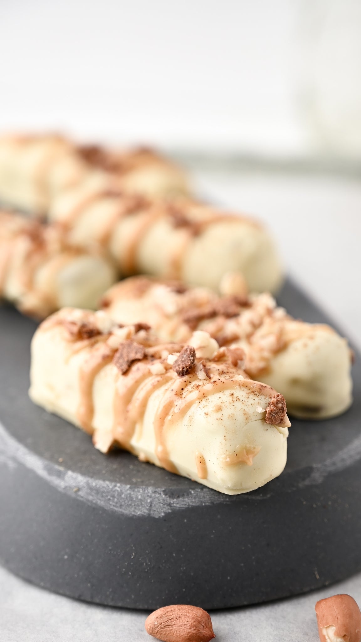 TOASTED CINNAMON PEANUT BUTTER COOKIES