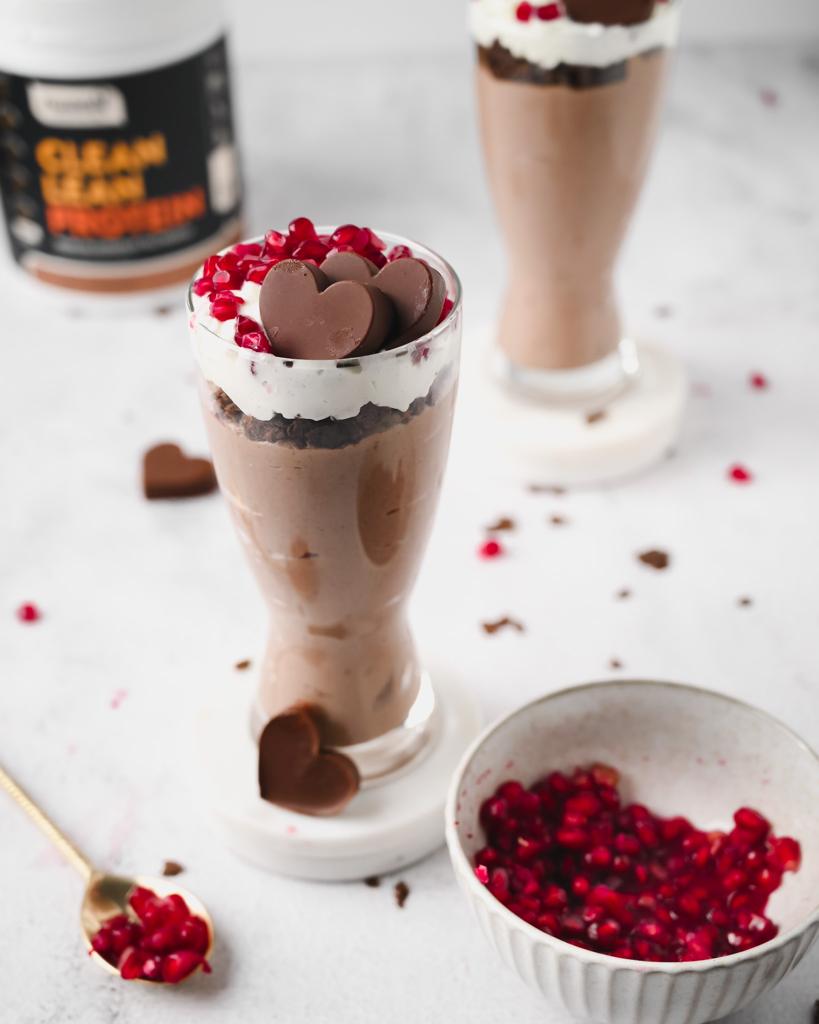 CHOCOLATE POMEGRANATE SMOOTHIE