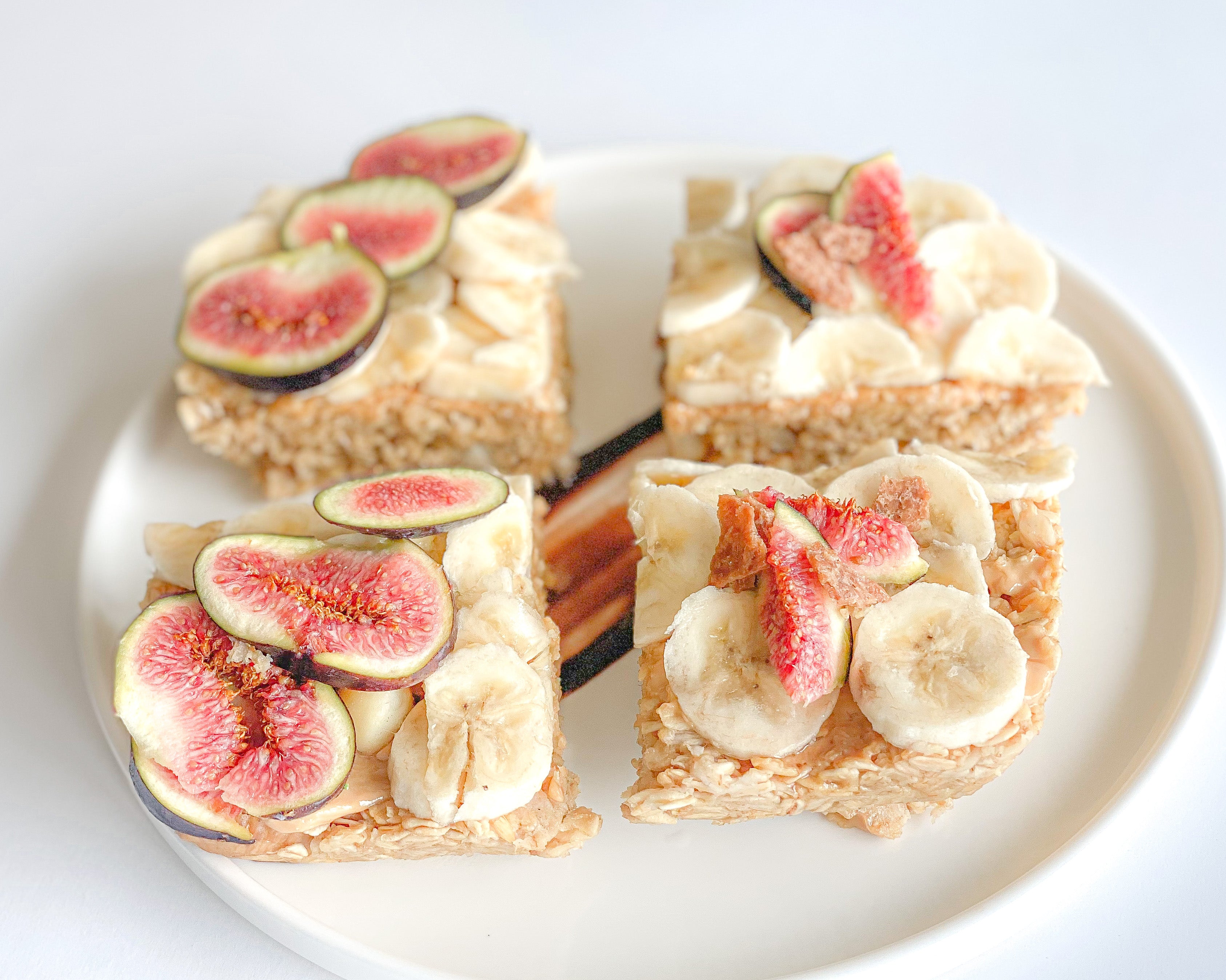 OATMEAL COCONUT FIG BREAKFAST SQUARES