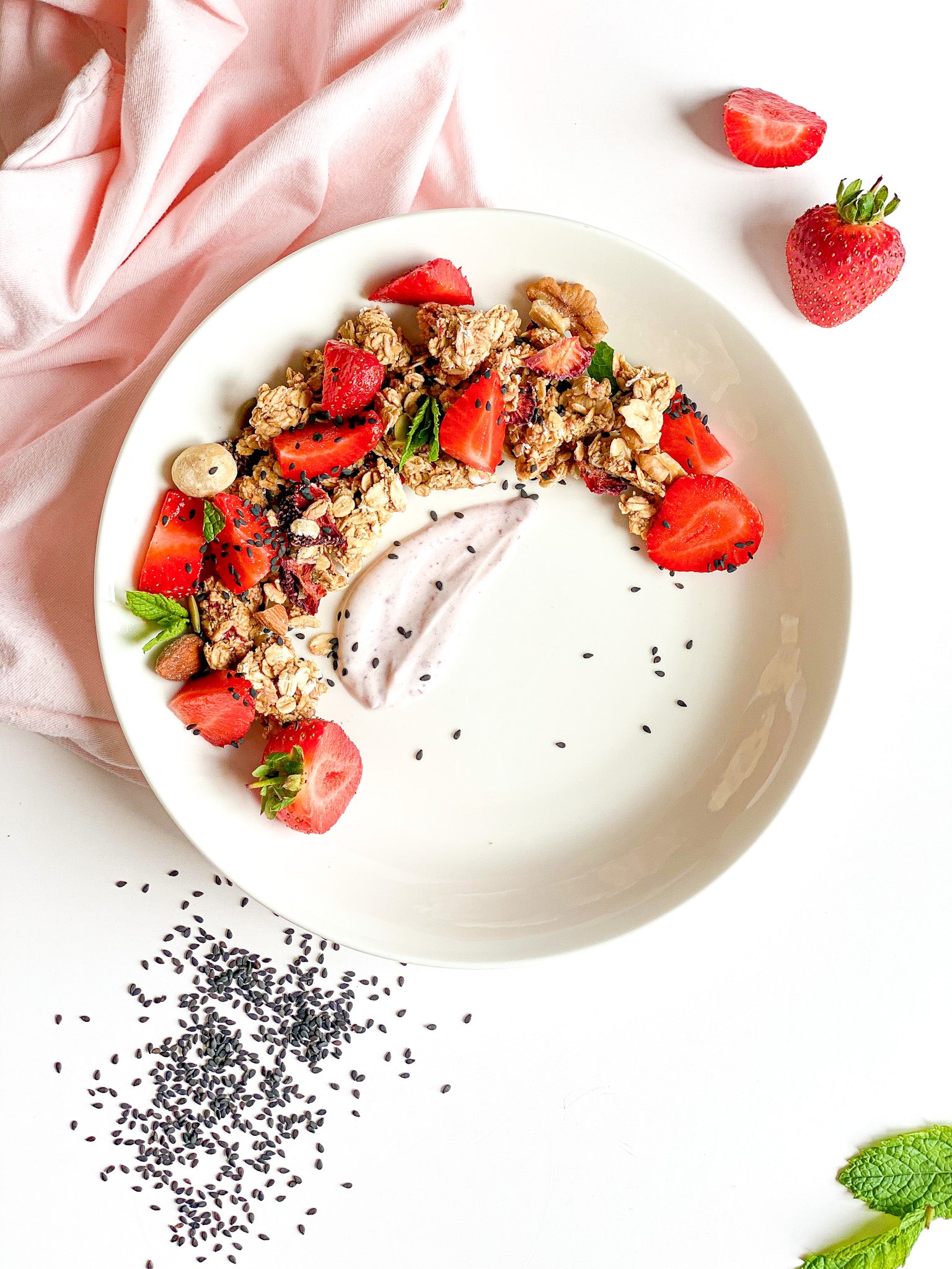 STRAWBERRY SUGAR-FREE GRANOLA WITH ADDED PROTEIN